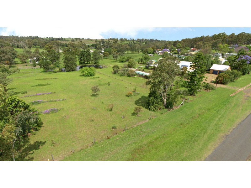 20 Barker Street, Goombungee QLD 4354