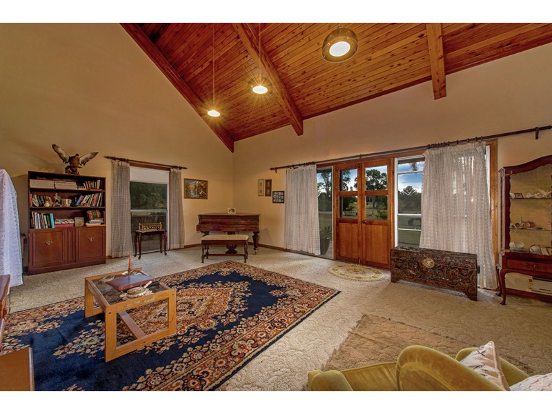 20 Barker Street, Goombungee QLD 4354