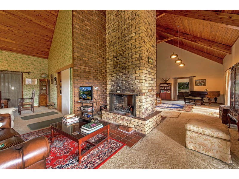 20 Barker Street, Goombungee QLD 4354