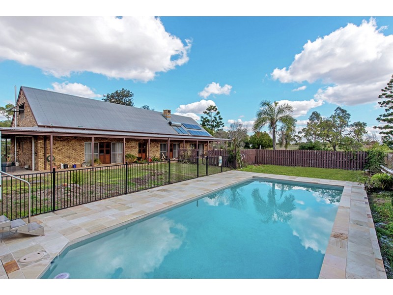 20 Barker Street, Goombungee QLD 4354