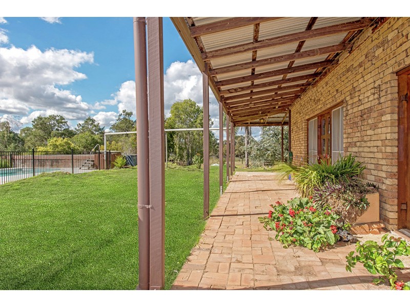 20 Barker Street, Goombungee QLD 4354