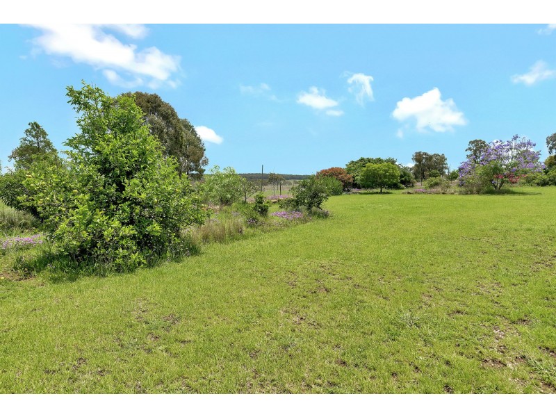 15 Peters Street, Goombungee QLD 4354
