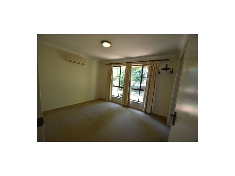 6 Richards Court, Kearneys Spring QLD 4350