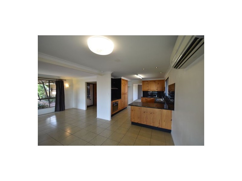 6 Richards Court, Kearneys Spring QLD 4350