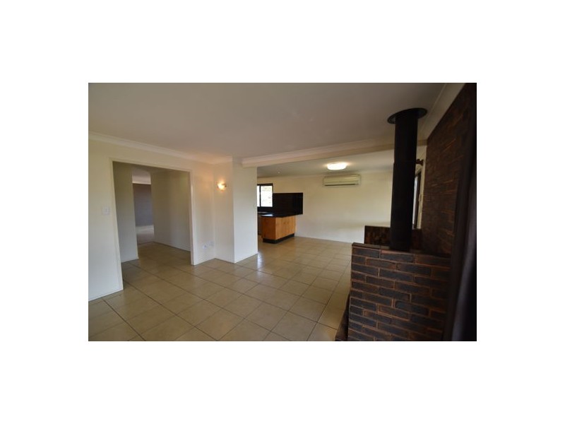 6 Richards Court, Kearneys Spring QLD 4350