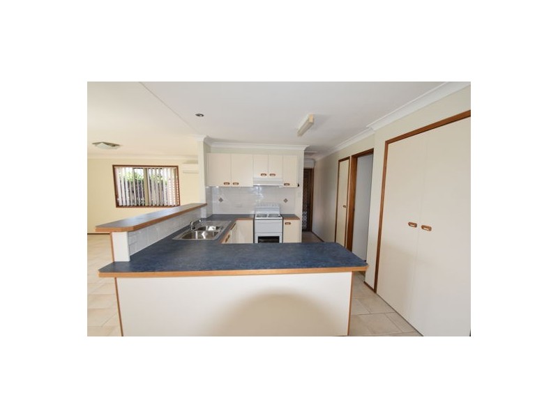 4 Rutkin Street, Kearneys Spring QLD 4350