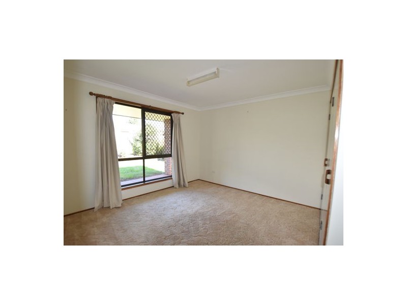 4 Rutkin Street, Kearneys Spring QLD 4350