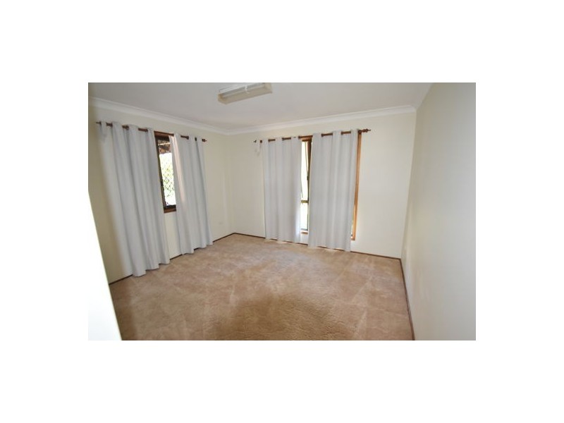 4 Rutkin Street, Kearneys Spring QLD 4350