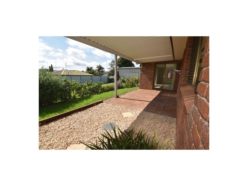 4 Rutkin Street, Kearneys Spring QLD 4350