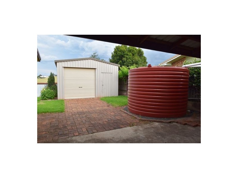 4 Rutkin Street, Kearneys Spring QLD 4350