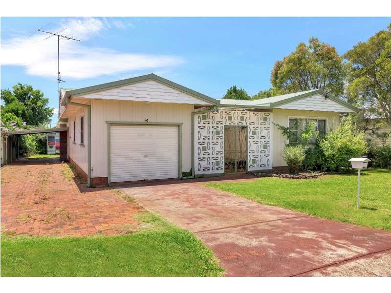 41 Butt Street, Harristown QLD 4350