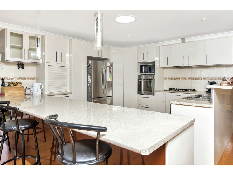 10 Lookout Place, Rosenthal Heights QLD 4370