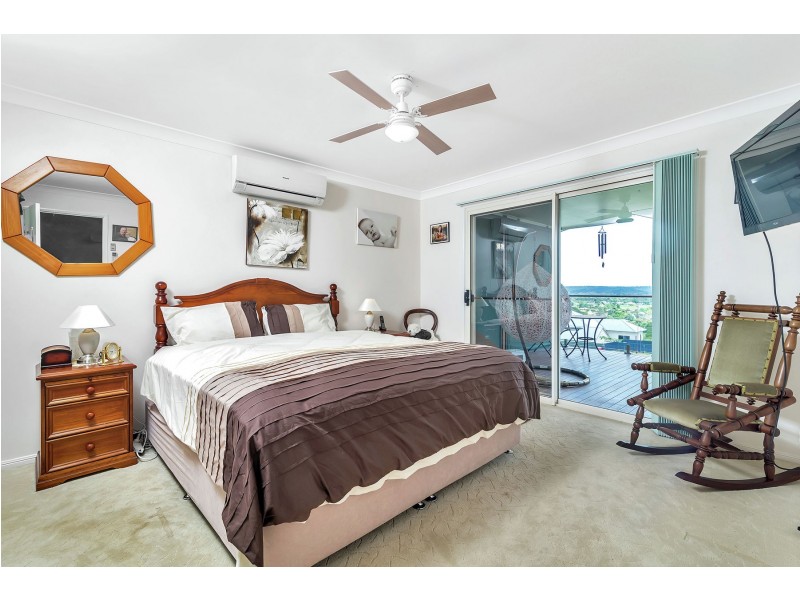 10 Lookout Place, Rosenthal Heights QLD 4370