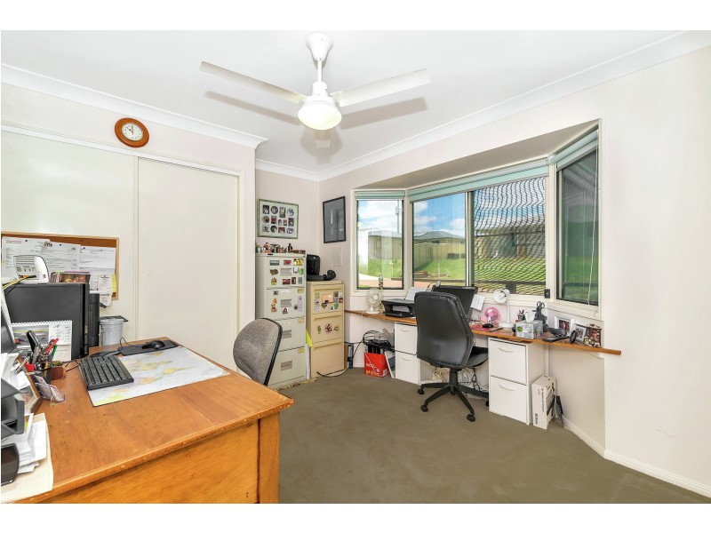 10 Lookout Place, Rosenthal Heights QLD 4370