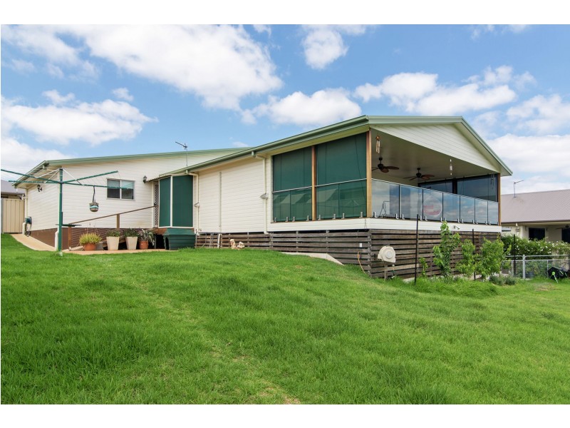 10 Lookout Place, Rosenthal Heights QLD 4370