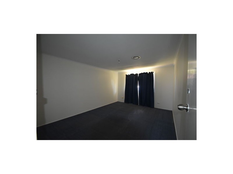 11 Regent Street, Darling Heights QLD 4350