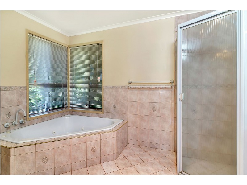 4 Hanna Court, Westbrook QLD 4350