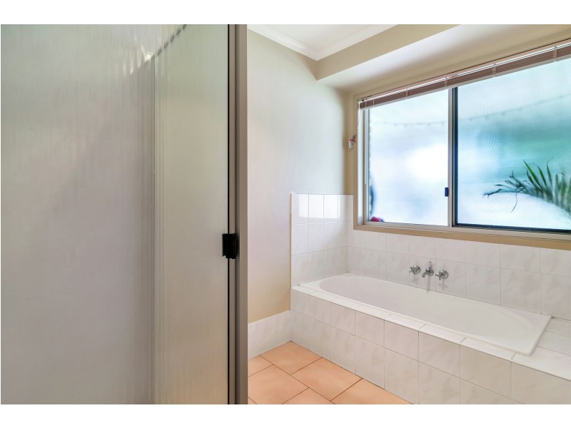 4 Hanna Court, Westbrook QLD 4350