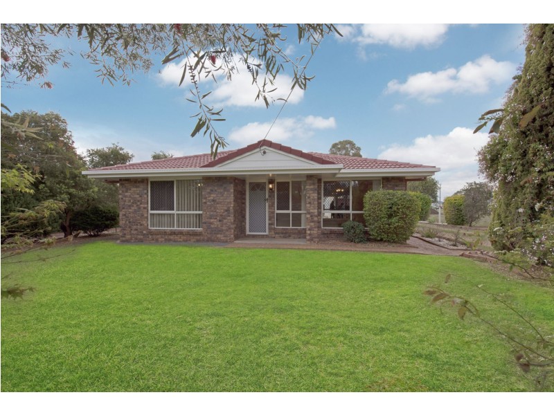 31 Station Street, Wyreema QLD 4352