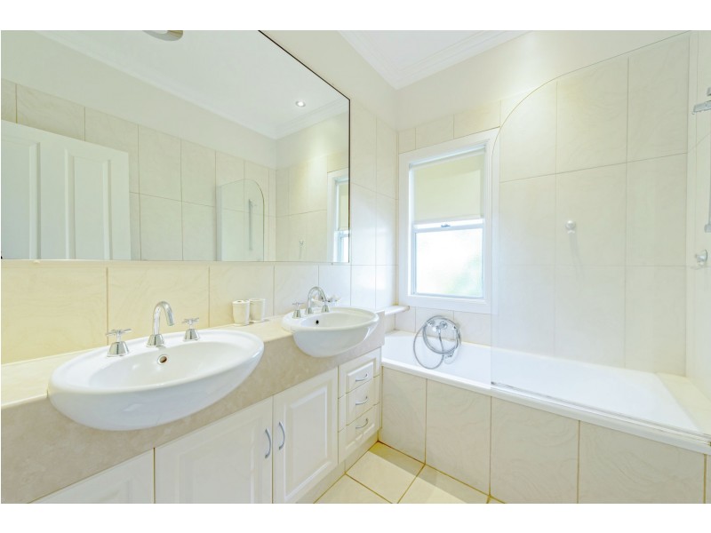 198A West Street, South Toowoomba QLD 4350
