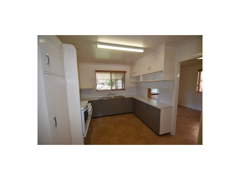 7 Maker Street, Rangeville QLD 4350