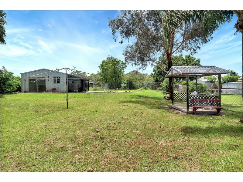 28 East Street, Kingsthorpe QLD 4400