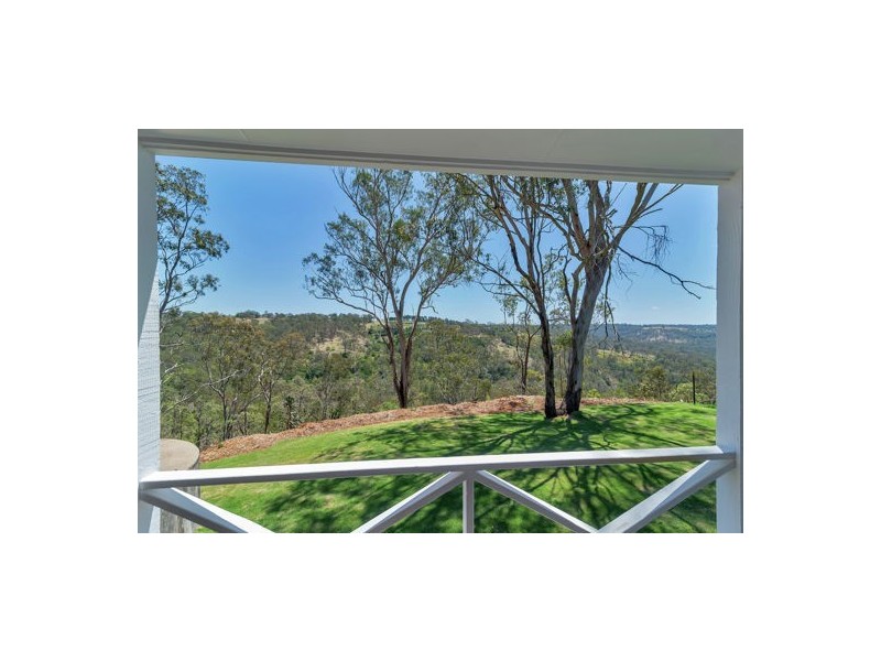 14 Vayro Road, Blue Mountain Heights QLD 4350
