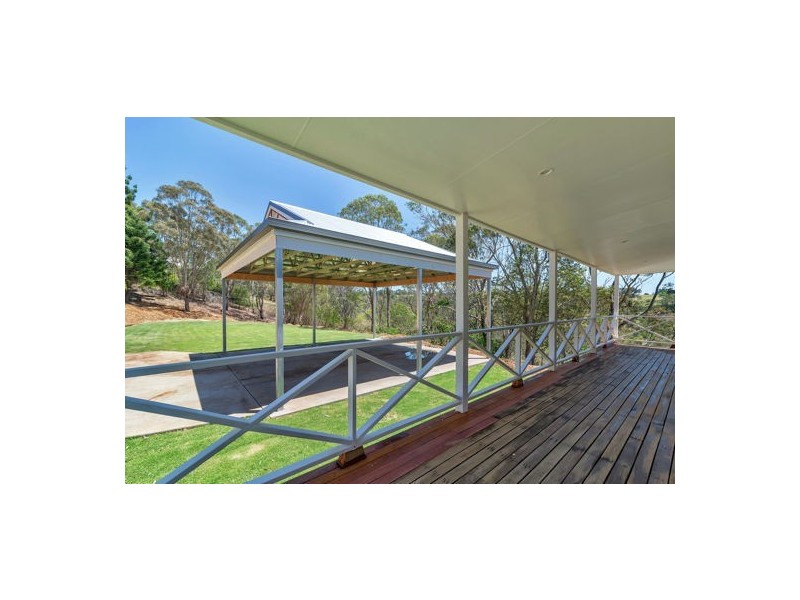 14 Vayro Road, Blue Mountain Heights QLD 4350