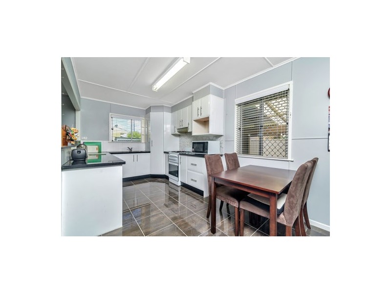 14 Teesdale Avenue, Newtown QLD 4350