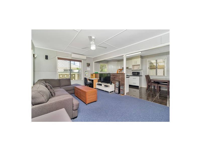 14 Teesdale Avenue, Newtown QLD 4350