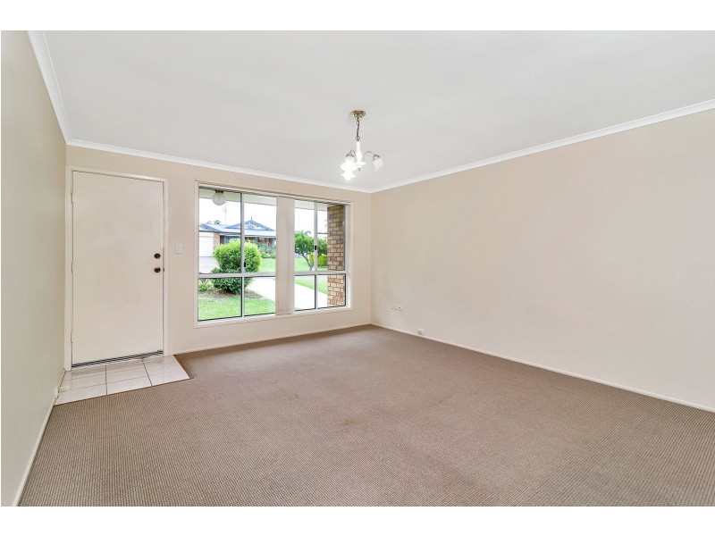 17 Navajo Street, Wilsonton QLD 4350