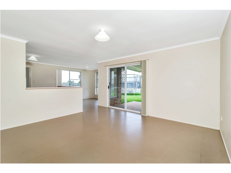 17 Navajo Street, Wilsonton QLD 4350