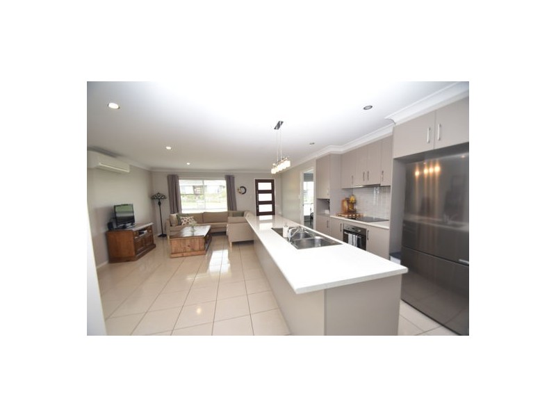 48 Bennett Street, Kleinton QLD 4352