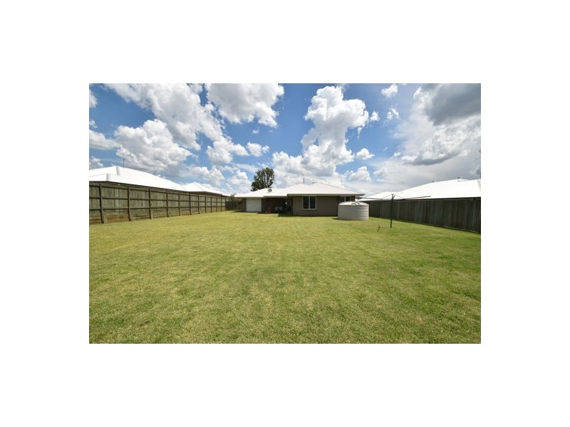 48 Bennett Street, Kleinton QLD 4352