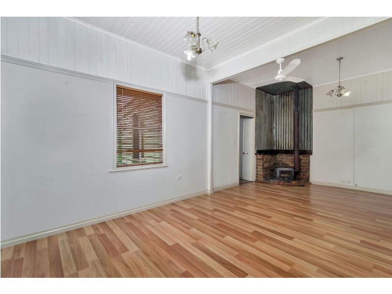 66 Holberton Street, Rockville QLD 4350