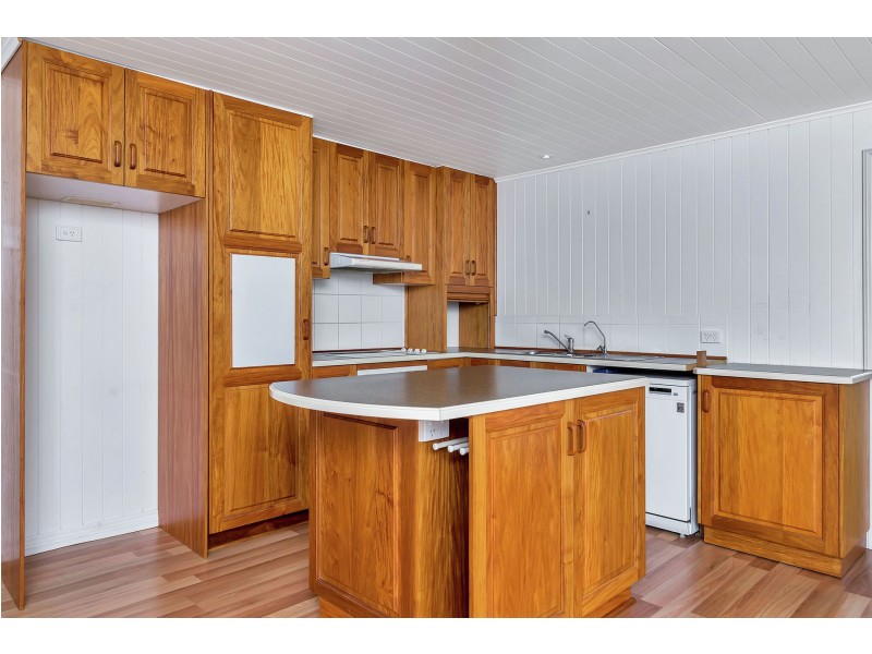 66 Holberton Street, Rockville QLD 4350