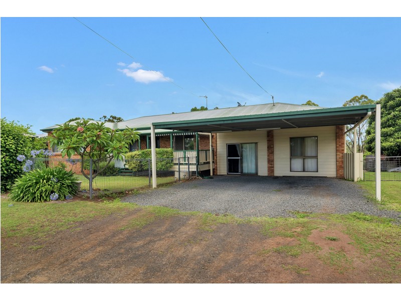 11 Tower Crescent, Gowrie Junction QLD 4352