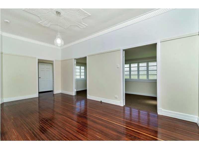 31 Donely Street, Oakey QLD 4401