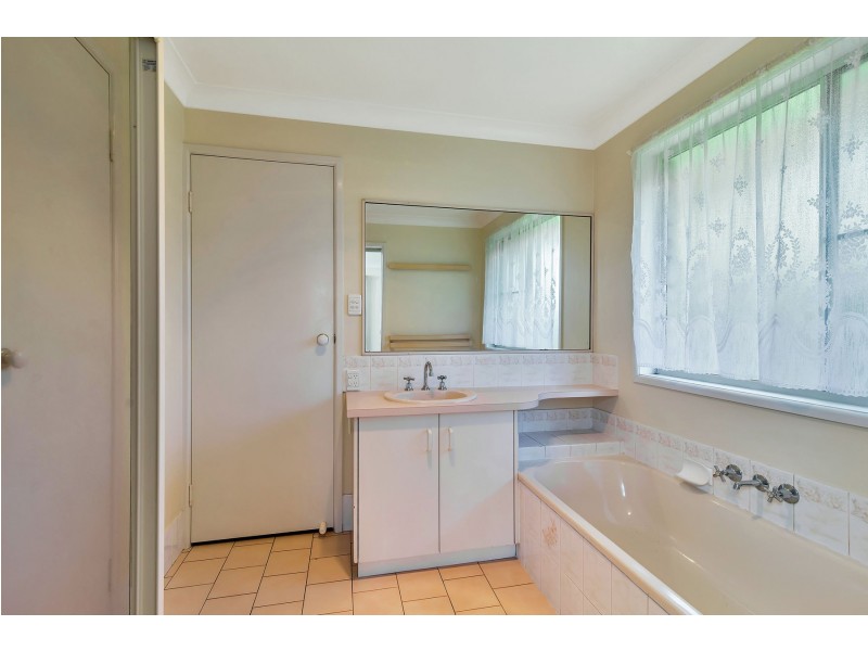 43 Strathconan Drive, Glenvale QLD 4350