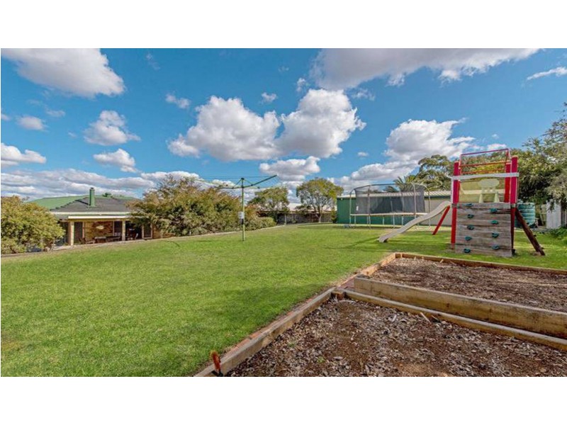 5 Hanna Court, Westbrook QLD 4350