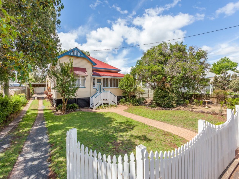 71 Bridge Street, Mount Lofty QLD 4350