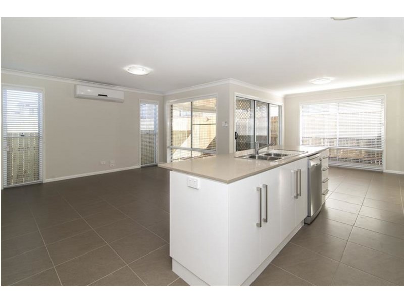 5/4 Alistair Street, Glenvale QLD 4350