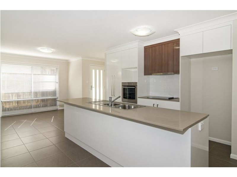 5/4 Alistair Street, Glenvale QLD 4350