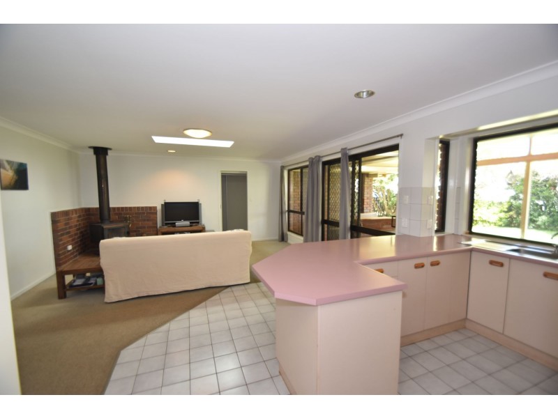 40 Wiemers Crescent, Centenary Heights QLD 4350