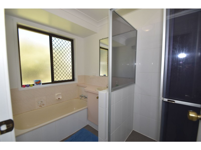40 Wiemers Crescent, Centenary Heights QLD 4350