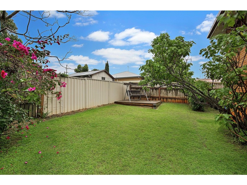 2/29 Coates Street, Kearneys Spring QLD 4350