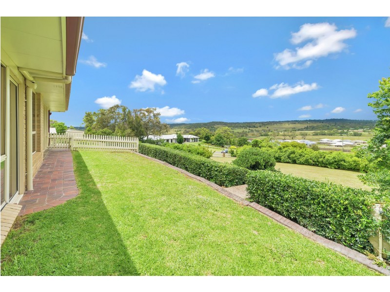 6 Ryan Drive, Cotswold Hills QLD 4350