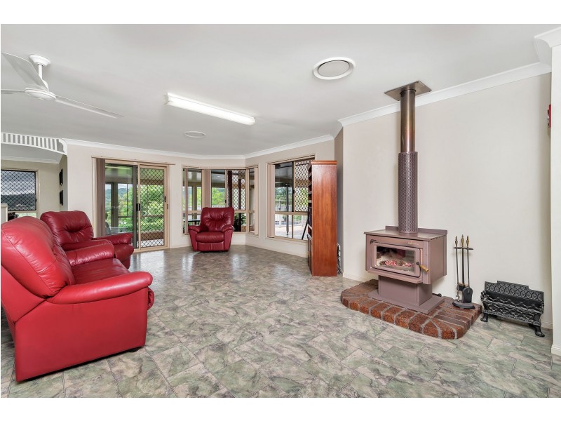 6 Ryan Drive, Cotswold Hills QLD 4350