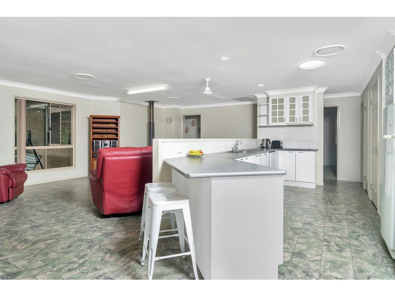 6 Ryan Drive, Cotswold Hills QLD 4350