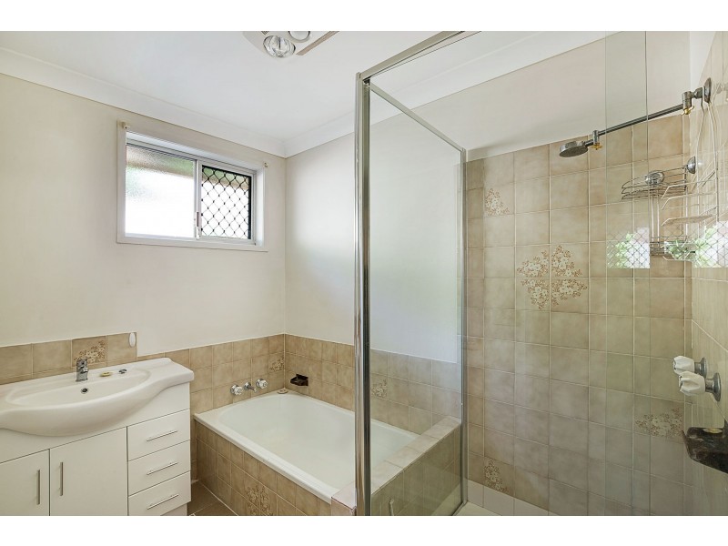 1/21 Sapphire Court, Kearneys Spring QLD 4350